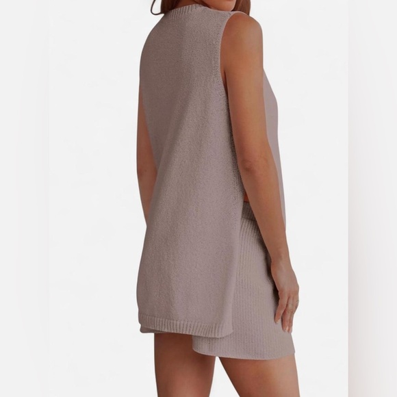 Knit Sleeveless Top and Shorts Set - Picture 5 of 5